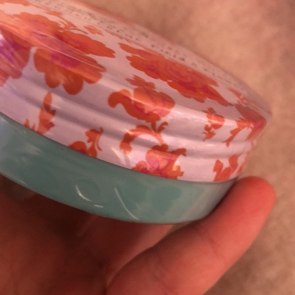 Library of Flowers by Margot elena perfumed Creme delight 2.5oz in Field&flowers - Picture 4 of 4